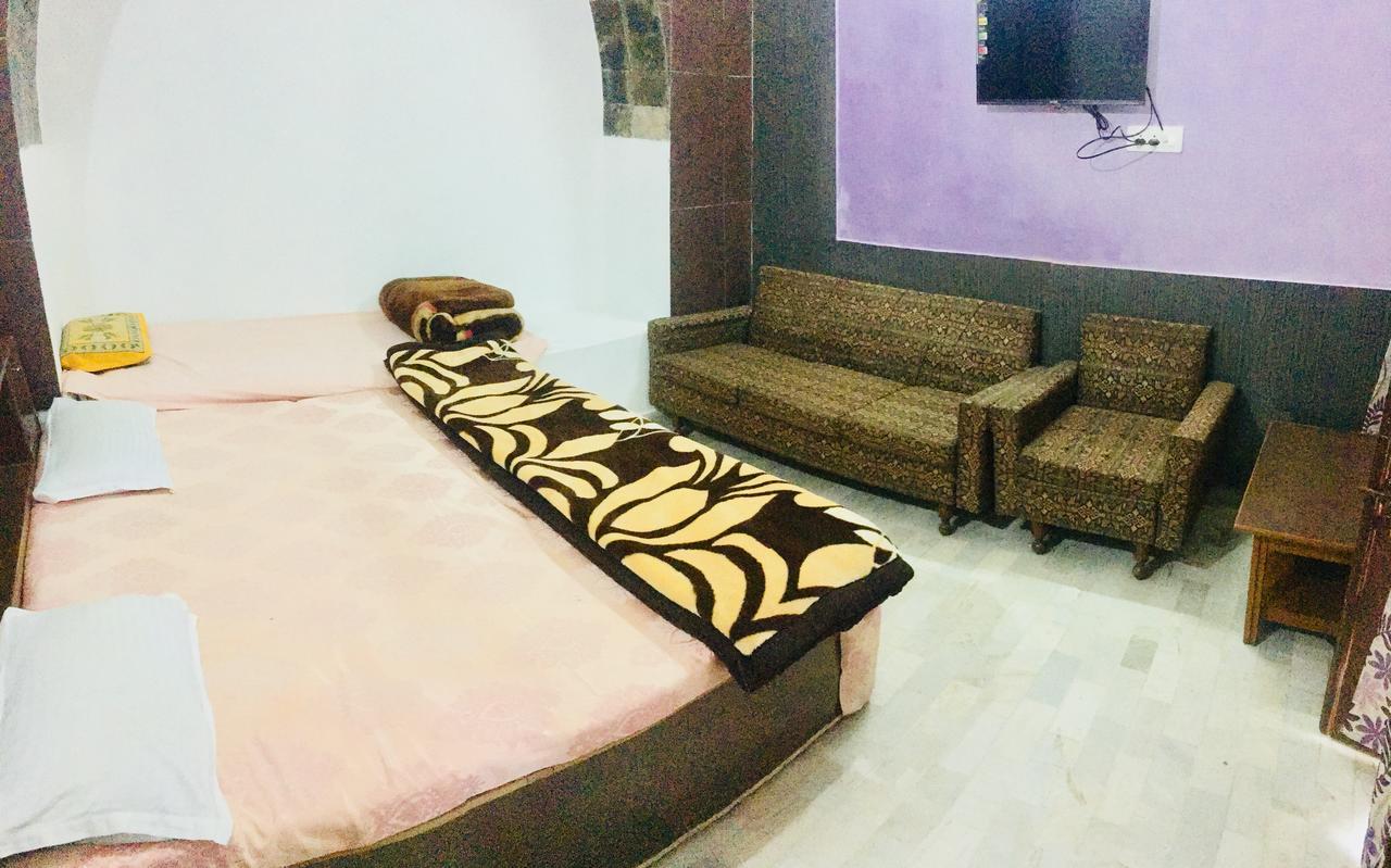 Nāhan Hotel Heritage Sanyam מראה חיצוני תמונה