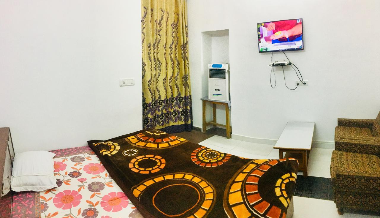 Nāhan Hotel Heritage Sanyam מראה חיצוני תמונה